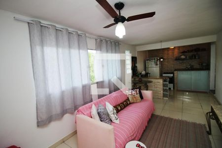 Sala de apartamento para alugar com 1 quarto, 70m² em Colégio, Rio de Janeiro