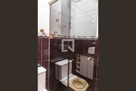 Casa à venda com 202m², 3 quartos e 3 vagas Casa à venda com 202m², 3 quartos e 3 vagasBanheiro da suíte