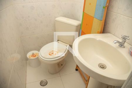 Casa à venda com 202m², 3 quartos e 3 vagas Casa à venda com 202m², 3 quartos e 3 vagasBanheiro de serviço