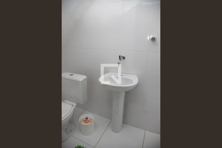 Casa à venda com 202m², 3 quartos e 3 vagas Casa à venda com 202m², 3 quartos e 3 vagasBanheiro na garagem