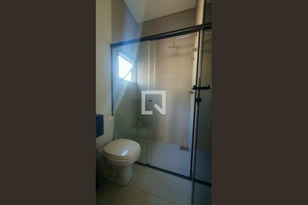 Casa de condomínio para alugar com 185m², 3 quartos e 6 vagasBanheiro  2