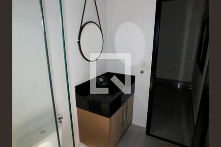 Casa de condomínio para alugar com 185m², 3 quartos e 6 vagasBanheiro