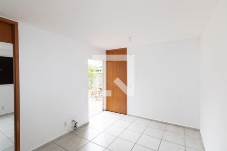 Sala de apartamento para alugar com 2 quartos, 50m² em Cosmos, Rio de Janeiro