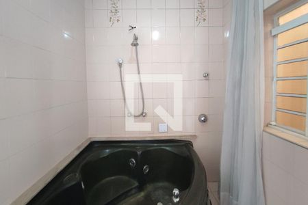 Banheiro Suíte de casa para alugar com 3 quartos, 270m² em Jardim das Bandeiras, Campinas