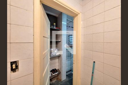 Apartamento à venda com 155m², 3 quartos e sem vaga Apartamento à venda com 155m², 3 quartos e sem vagaBanheiro de serviço