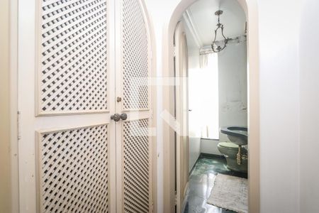 Apartamento para alugar com 193m², 2 quartos e 2 vagasBanheiro Corredor