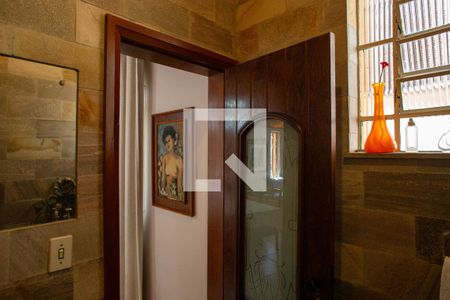 Casa à venda com 250m², 3 quartos e 1 vagaLavabo