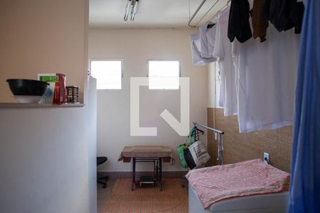 Casa à venda com 250m², 3 quartos e 1 vagaÁrea de Serviço