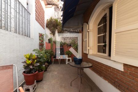 Casa para alugar com 172m², 4 quartos e 2 vagasQuintal