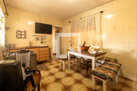 Casa para alugar com 172m², 4 quartos e 2 vagasCozinha da Edícula