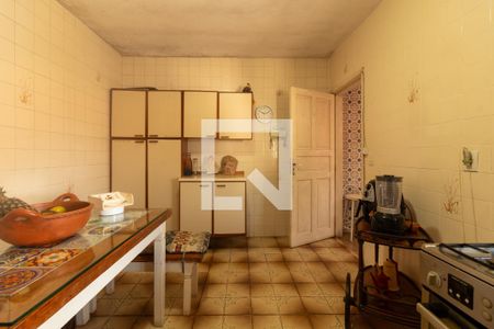 Casa para alugar com 172m², 4 quartos e 2 vagasCozinha da Edícula