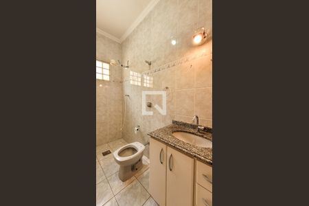 Casa para alugar com 130m², 3 quartos e 1 vagaBanheiro