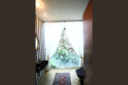 Casa para alugar com 1000m², 3 quartos e 6 vagasLavabo