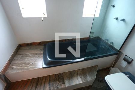 Casa para alugar com 1000m², 3 quartos e 6 vagasBanheiro da Suíte 2