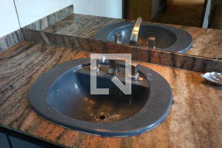 Casa para alugar com 1000m², 3 quartos e 6 vagasBanheiro da Suíte 2