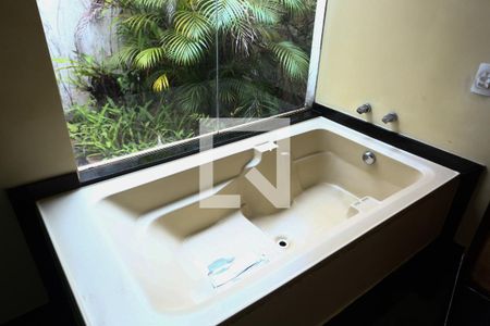 Casa para alugar com 1000m², 3 quartos e 6 vagasBanheiro da Suíte 3