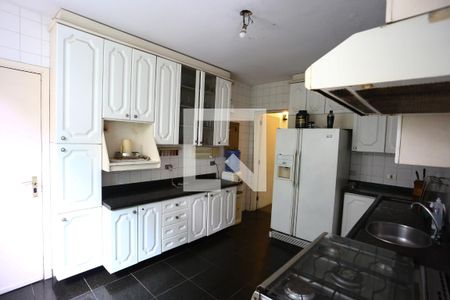 Casa para alugar com 1000m², 3 quartos e 6 vagasCozinha