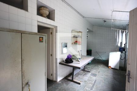 Casa para alugar com 1000m², 3 quartos e 6 vagasÁrea de Serviço