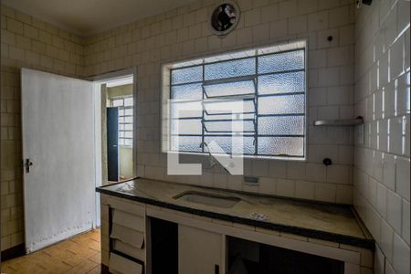 Casa à venda com 297m², 3 quartos e sem vaga Casa à venda com 297m², 3 quartos e sem vagaCozinha