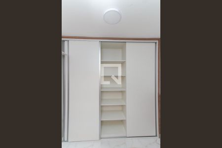 Quarto de apartamento à venda com 1 quarto, 36m² em Jardim Neila, São Paulo