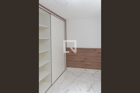 Quarto de apartamento à venda com 1 quarto, 36m² em Jardim Neila, São Paulo