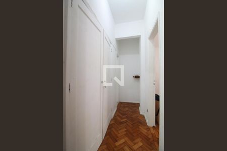 Apartamento à venda com 70m², 2 quartos e sem vagaBanheiro social - corredor