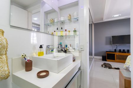 Apartamento à venda com 136m², 2 quartos e 2 vagasBanheiro Suite