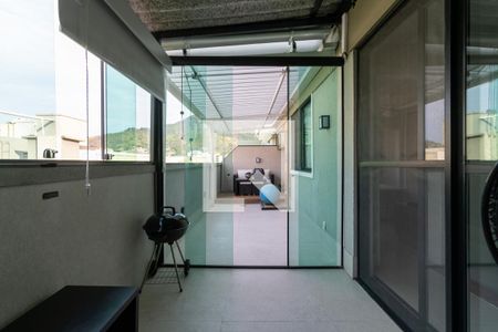 Apartamento à venda com 136m², 2 quartos e 2 vagasCobertura