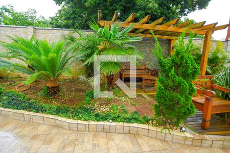 Casa para alugar com 280m², 2 quartos e 6 vagasÁrea externa