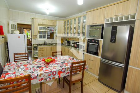 Casa para alugar com 280m², 2 quartos e 6 vagasCozinha