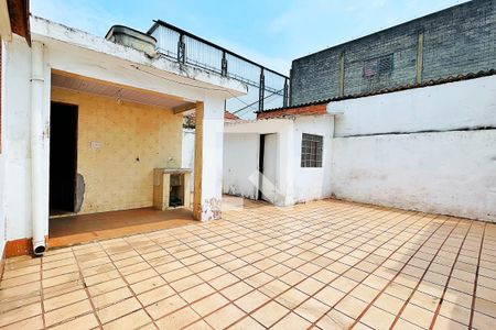 Casa à venda com 180m², 3 quartos e 2 vagas Casa à venda com 180m², 3 quartos e 2 vagasQuintal