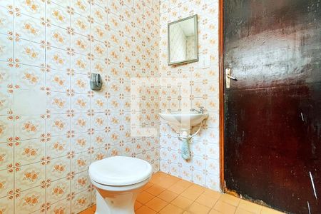 Casa à venda com 180m², 3 quartos e 2 vagas Casa à venda com 180m², 3 quartos e 2 vagasBanheiro