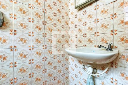Casa à venda com 180m², 3 quartos e 2 vagas Casa à venda com 180m², 3 quartos e 2 vagasBanheiro