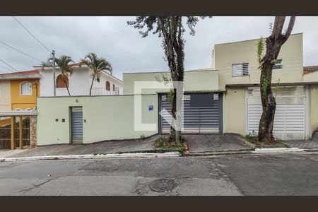 Casa à venda com 123m², 3 quartos e 2 vagasFachada
