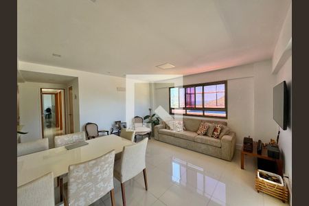 Apartamento à venda com 161m², 3 quartos e 2 vagas Apartamento à venda com 161m², 3 quartos e 2 vagasSala