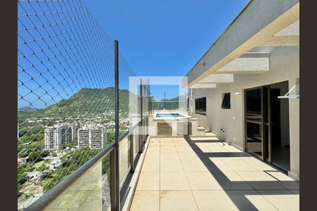 Apartamento à venda com 161m², 3 quartos e 2 vagas Apartamento à venda com 161m², 3 quartos e 2 vagasVaranda / Terraço