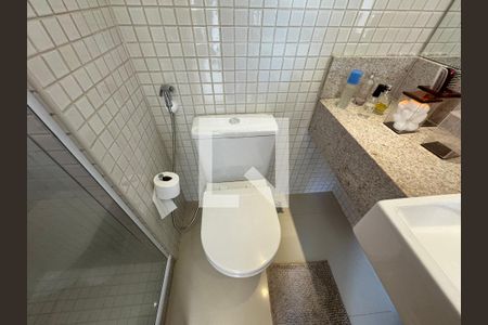 Apartamento à venda com 161m², 3 quartos e 2 vagas Apartamento à venda com 161m², 3 quartos e 2 vagasSuíte 2 - Banheiro