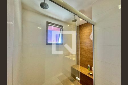 Apartamento à venda com 161m², 3 quartos e 2 vagas Apartamento à venda com 161m², 3 quartos e 2 vagasSuíte 1 - Banheiro