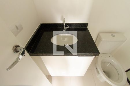 Banheiro de apartamento para alugar com 1 quarto, 30m² em Jardim Ângela (zona Leste), São Paulo