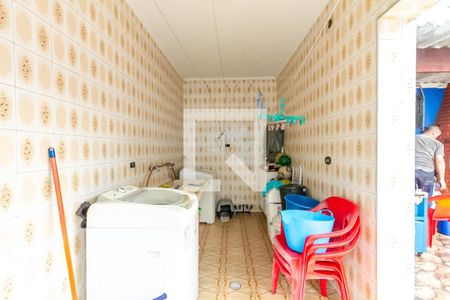 Casa à venda com 275m², 4 quartos e 4 vagas Casa à venda com 275m², 4 quartos e 4 vagasÁrea de Serviço