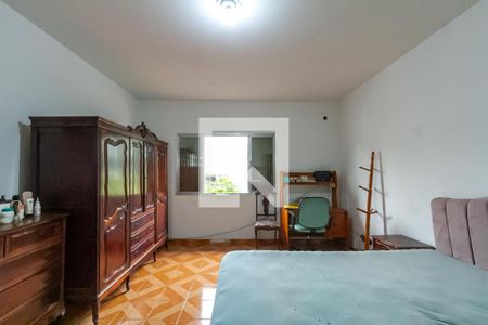 Casa à venda com 275m², 4 quartos e 4 vagasSuíte