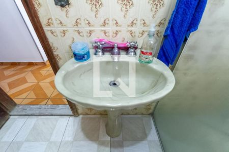 Casa à venda com 275m², 4 quartos e 4 vagasBanheiro Social