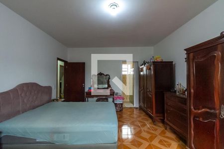 Casa à venda com 275m², 4 quartos e 4 vagasSuíte