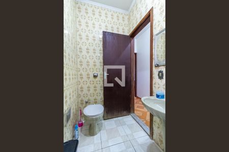 Casa à venda com 275m², 4 quartos e 4 vagasBanheiro Social