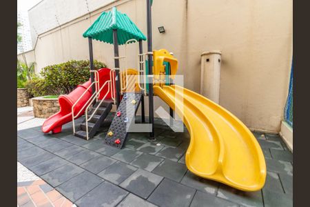 Apartamento para alugar com 140m², 4 quartos e 2 vagas Apartamento para alugar com 140m², 4 quartos e 2 vagasÁrea comum - Playground