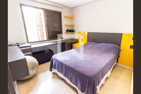 Apartamento para alugar com 140m², 4 quartos e 2 vagas Apartamento para alugar com 140m², 4 quartos e 2 vagasQuarto 2