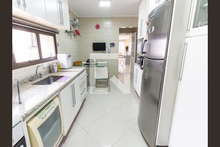 Apartamento para alugar com 140m², 4 quartos e 2 vagas Apartamento para alugar com 140m², 4 quartos e 2 vagasCozinha