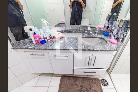 Apartamento para alugar com 140m², 4 quartos e 2 vagas Apartamento para alugar com 140m², 4 quartos e 2 vagasBanheiro