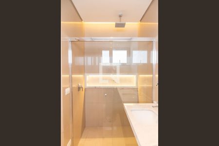 Casa de condomínio para alugar com 150m², 3 quartos e 2 vagas Casa de condomínio para alugar com 150m², 3 quartos e 2 vagasBanheiro da suíte