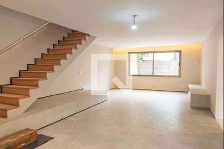 Sala de casa de condomínio para alugar com 3 quartos, 150m² em Vila Mariana, São Paulo